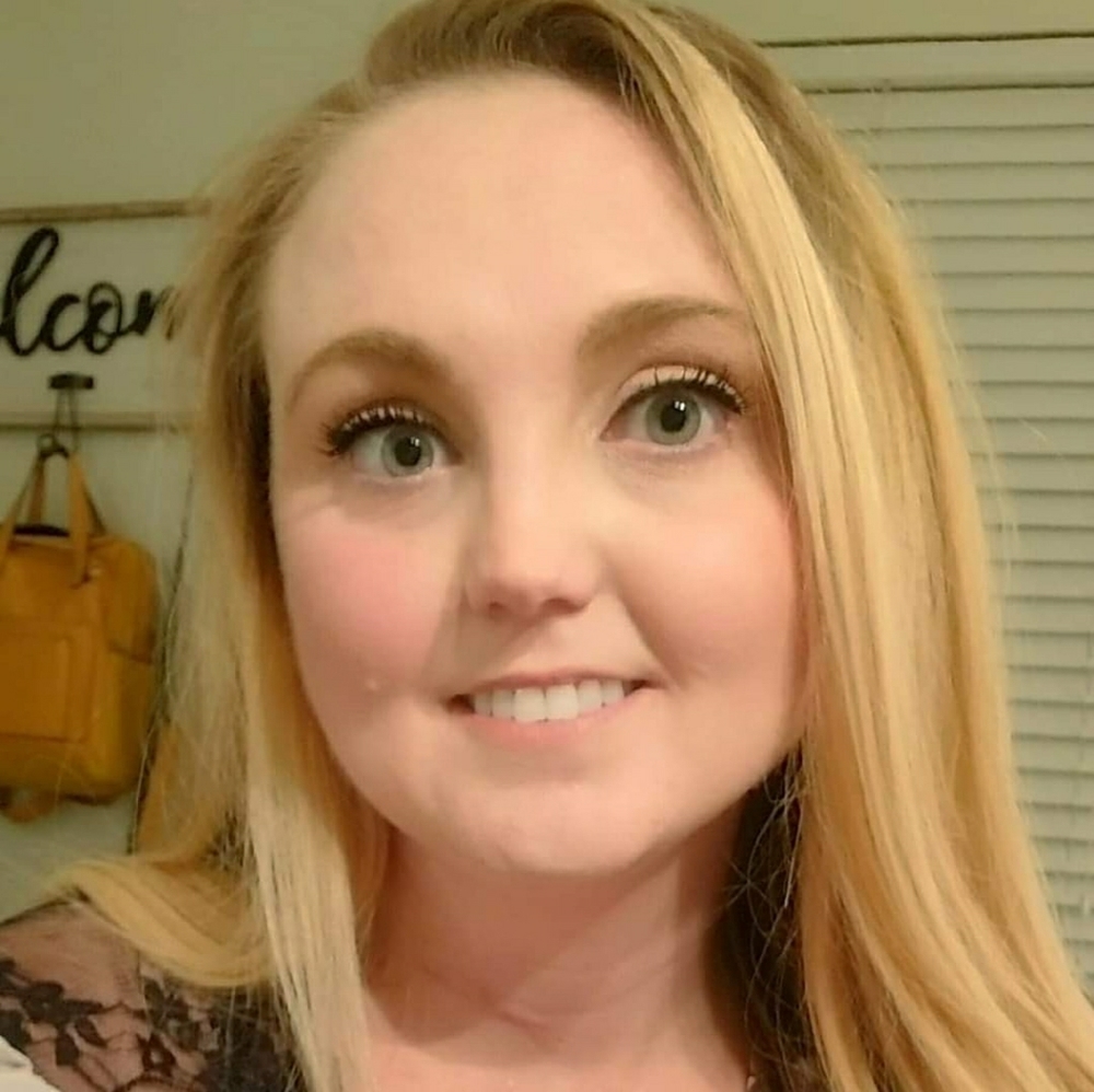 Meet your Posher, Alyssa
